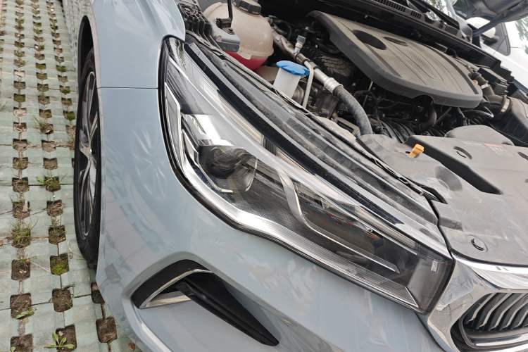 Used Geely Auto Emgrand 2023 4th Generation Champion Edition 1.5L CVT Prestige Model Right Front Headlight
