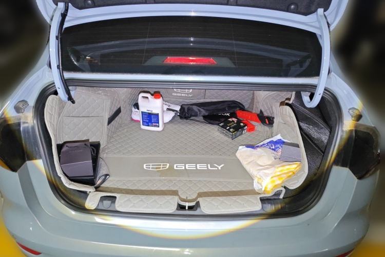 Used Geely Auto Emgrand 2023 4th Generation Champion Edition 1.5L CVT Luxury Model Trunk