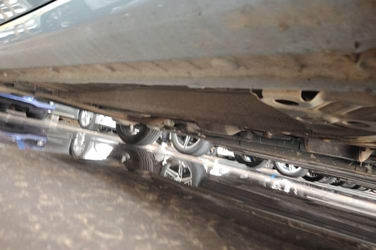 Used Geely Auto Emgrand 2023 4th Generation Champion Edition 1.5L CVT Prestige Model Chassis Front Right