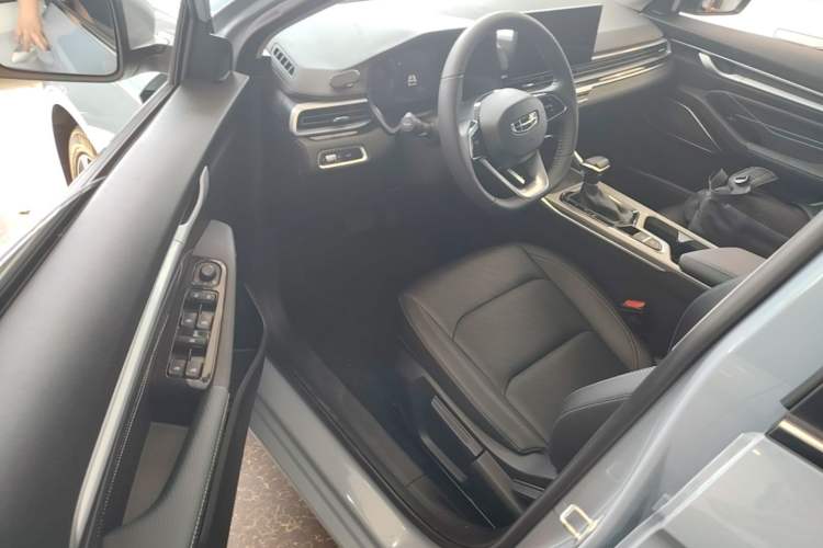 Used Geely Auto Emgrand 2023 4th Generation Champion Edition 1.5L CVT Prestige Model Driver Seat