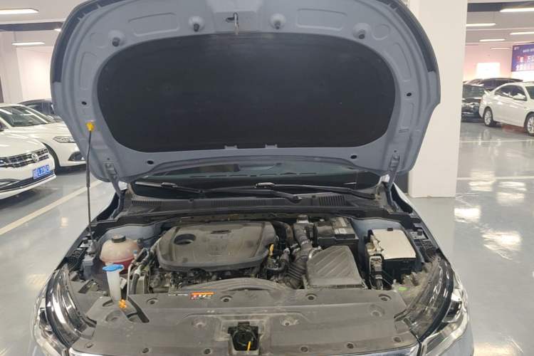 Used Geely Auto Emgrand 2023 4th Generation Champion Edition 1.5L CVT Prestige Model Engine Bay