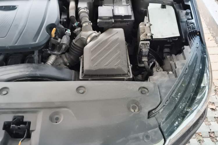 Used Geely Auto Emgrand 2023 4th Generation Champion Edition 1.5L CVT Flagship Model Engine Bay Left