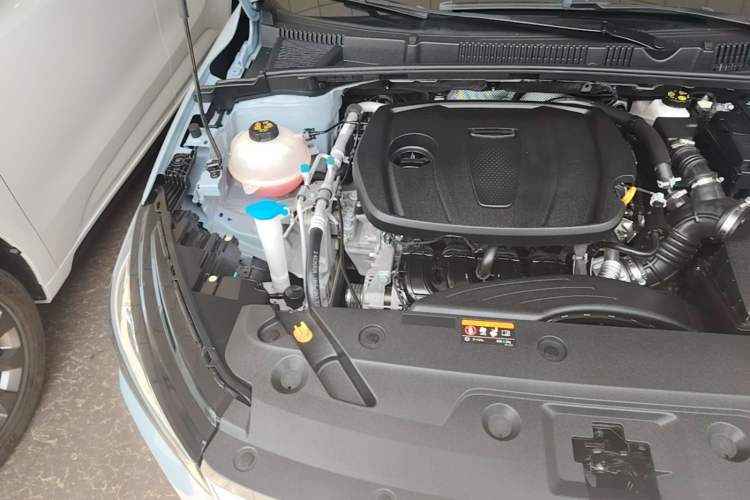 Used Geely Auto Emgrand 2023 4th Generation Champion Edition 1.5L CVT Prestige Model Engine Bay Right