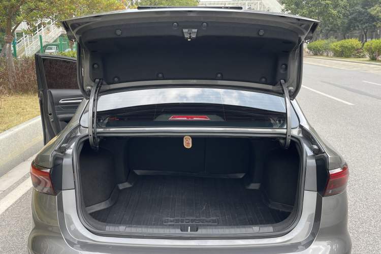 Used Geely Auto Emgrand 2023 4th Generation Champion Edition 1.5L CVT Prestige Model Exterior 10