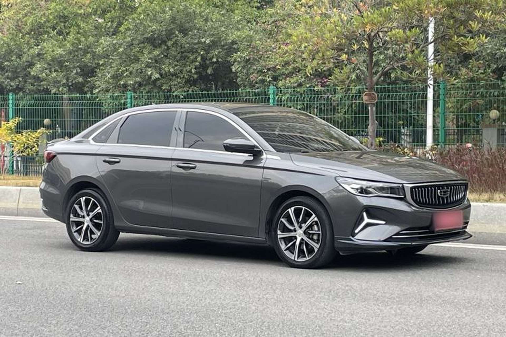 Used Geely Auto Emgrand 2023 4th Generation Champion Edition 1.5L CVT Prestige Model Exterior 7