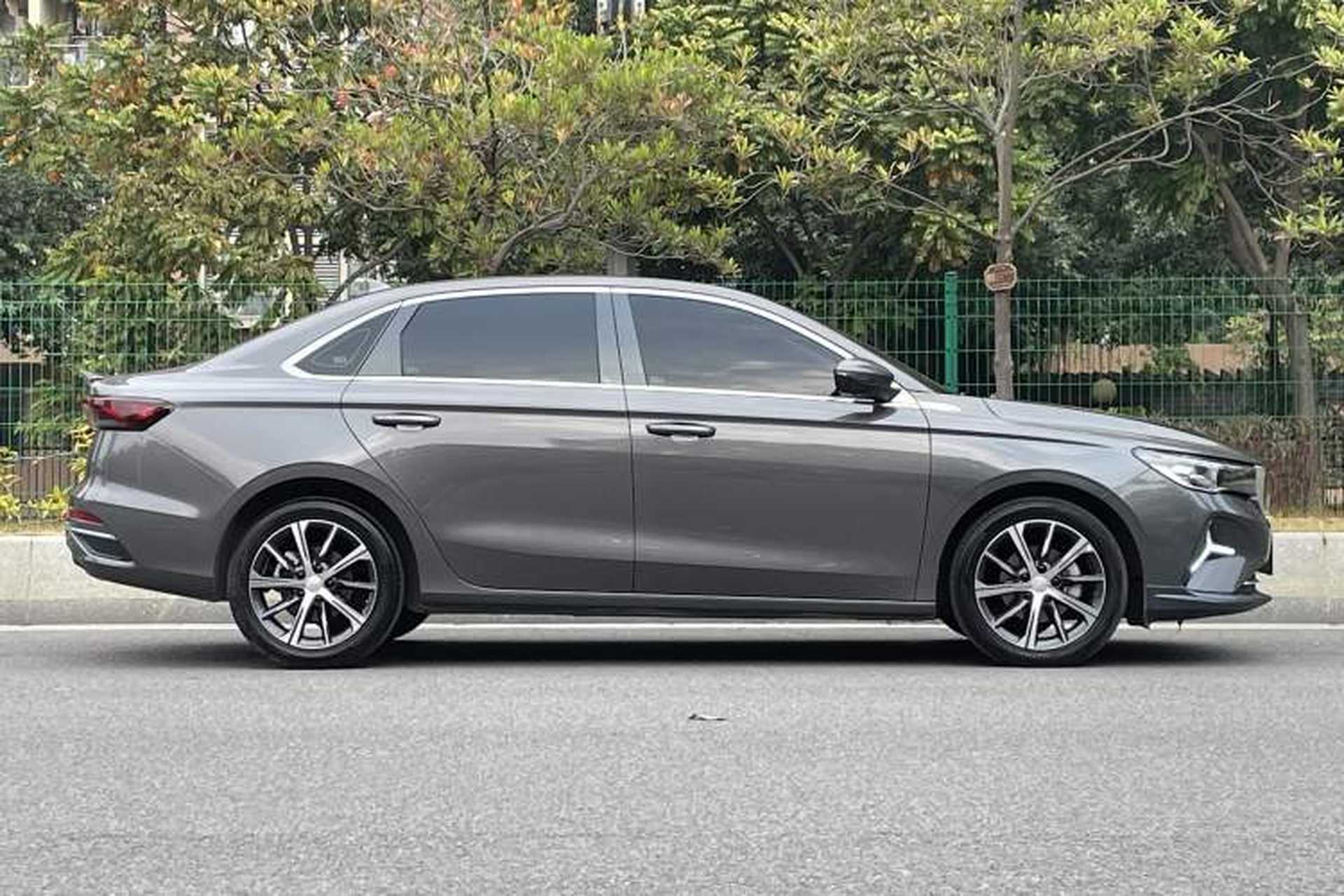 Used Geely Auto Emgrand 2023 4th Generation Champion Edition 1.5L CVT Prestige Model Exterior 8