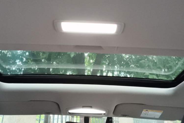 Used Geely Auto Emgrand 2023 4th Generation Champion Edition 1.5L CVT Flagship Model Headliner