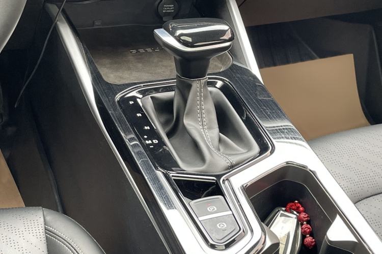 Used Geely Auto Emgrand 2023 4th Generation Champion Edition 1.5L CVT Prestige Model Interior 6