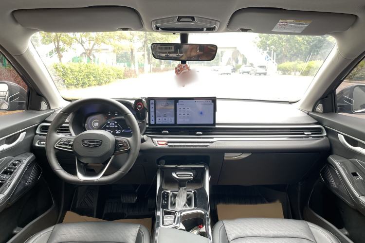 Used Geely Auto Emgrand 2023 4th Generation Champion Edition 1.5L CVT Prestige Model Interior 9