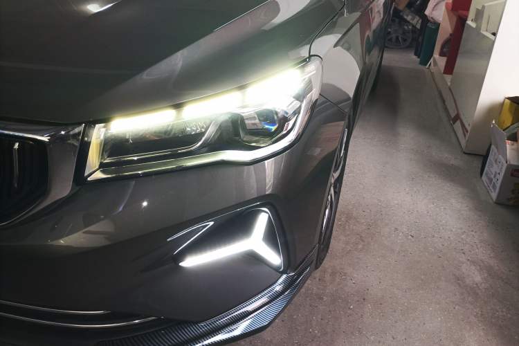 Used Geely Auto Emgrand 2023 4th Generation Champion Edition 1.5L CVT Prestige Model Left Front Headlight