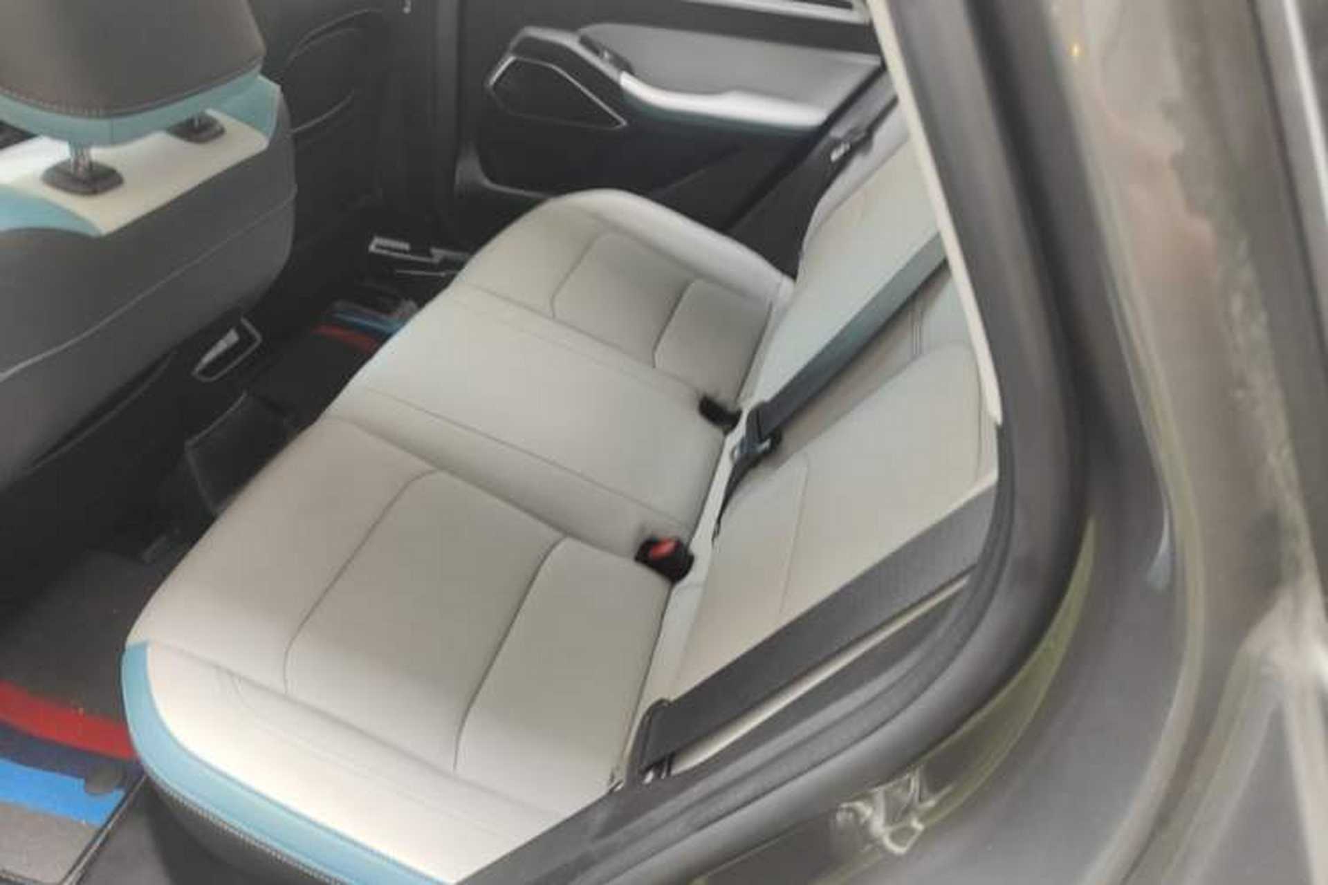 Used Geely Auto Emgrand 2023 4th Generation Champion Edition 1.5L CVT Flagship Model Left Rear Seat