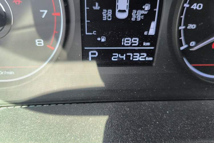 Used Geely Auto Emgrand 2023 4th Generation Champion Edition 1.5L CVT Luxury Model Odometer Close Up