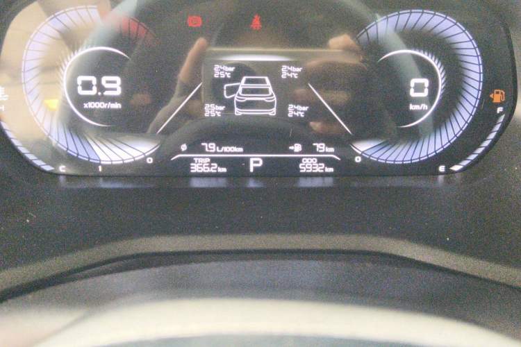 Used Geely Auto Emgrand 2023 4th Generation Champion Edition 1.5L CVT Prestige Model Odometer Close Up