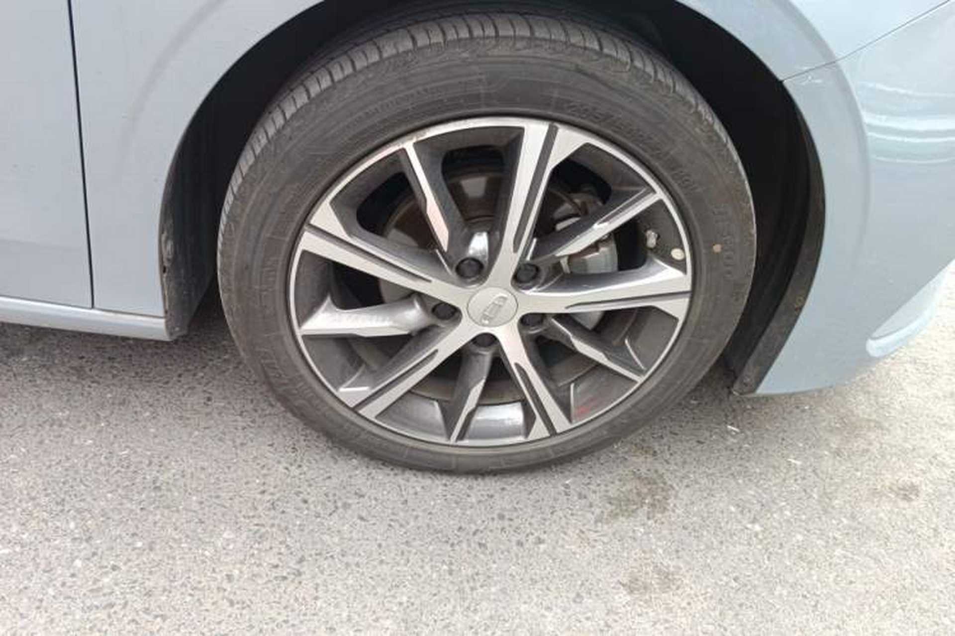 Used Geely Auto Emgrand 2023 4th Generation Champion Edition 1.5L CVT Prestige Model Right Front Wheel Hub