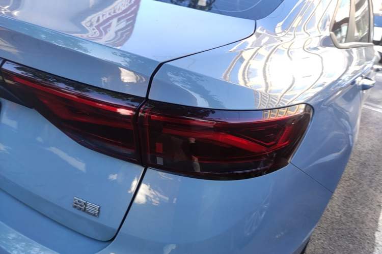 Used Geely Auto Emgrand 2023 4th Generation Champion Edition 1.5L CVT Luxury Model Right Rear Taillight