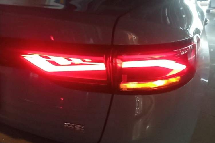 Used Geely Auto Emgrand 2023 4th Generation Champion Edition 1.5L CVT Luxury Model Right Rear Taillight