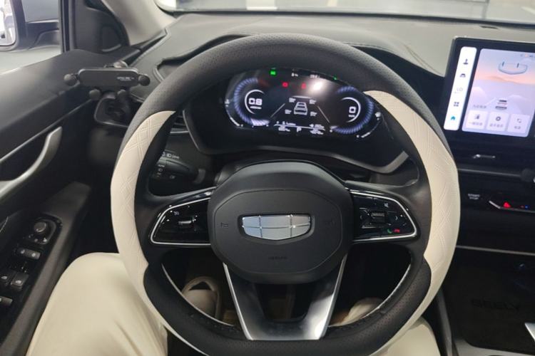 Used Geely Auto Emgrand 2023 4th Generation Champion Edition 1.5L CVT Prestige Model Steering Wheel