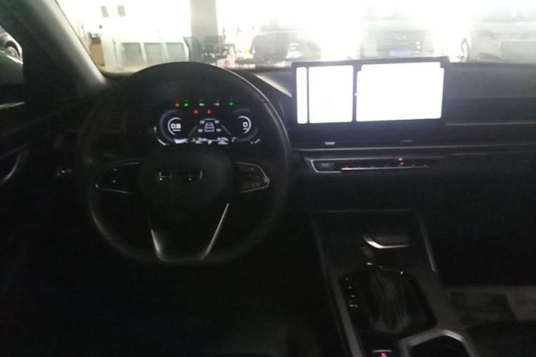 Used Geely Auto Emgrand 2023 4th Generation Champion Edition 1.5L CVT Luxury Model Steering Wheel