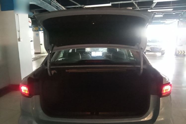 Used Geely Auto Emgrand 2023 4th Generation Champion Edition 1.5L CVT Luxury Model Trunk