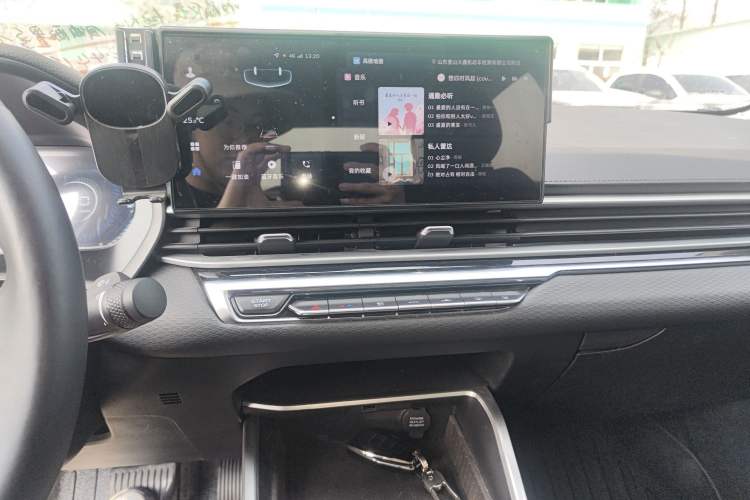 Used Geely Auto Emgrand 2023 4th Generation Champion Edition 1.5L CVT Luxury Model Audio And AC Panel