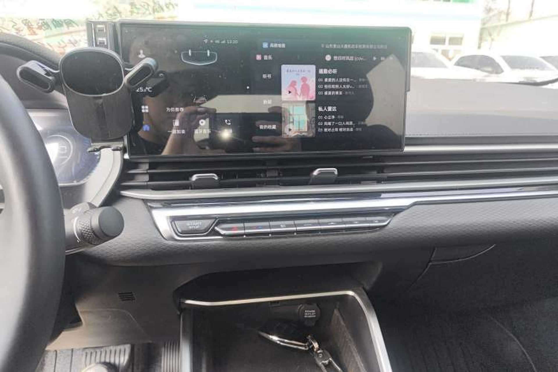 Used Geely Auto Emgrand 2023 4th Generation Champion Edition 1.5L CVT Luxury Model Audio And AC Panel