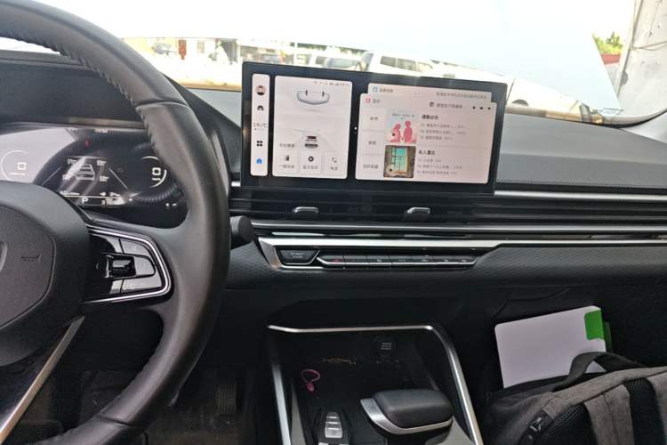 Used Geely Auto Emgrand 2023 4th Generation Champion Edition 1.5L CVT Prestige Model Audio And AC Panel