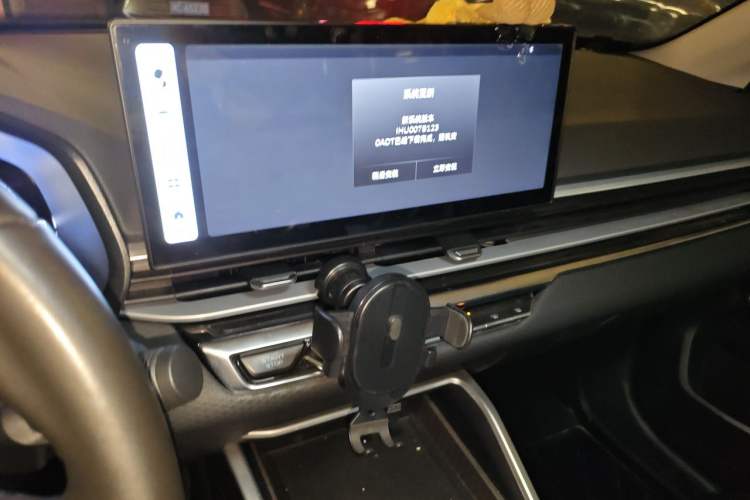 Used Geely Auto Emgrand 2023 4th Generation Champion Edition 1.5L CVT Prestige Model Audio And AC Panel