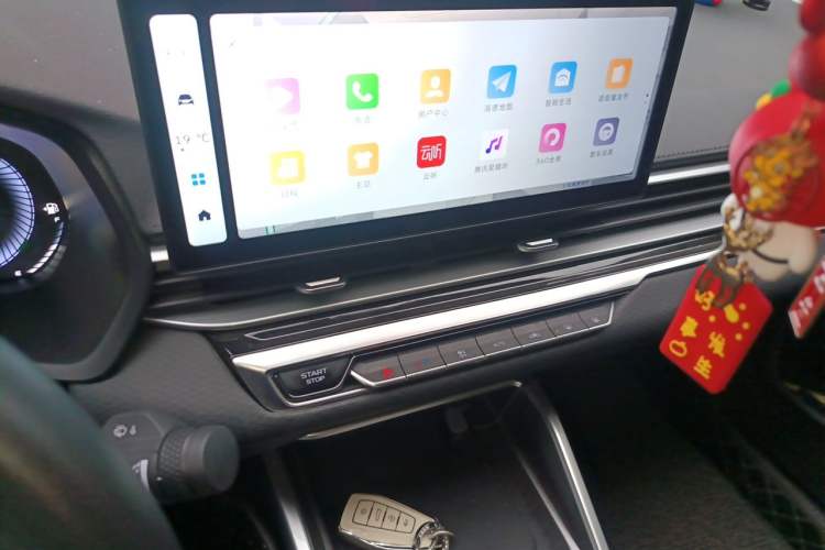 Used Geely Auto Emgrand 2023 4th Generation Champion Edition 1.5L CVT Prestige Model Audio And AC Panel