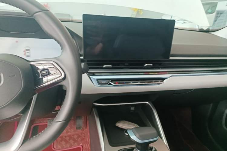 Used Geely Auto Emgrand 2023 4th Generation Champion Edition 1.5L CVT Flagship Model Audio And AC Panel