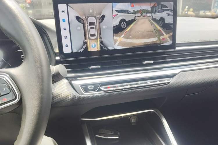 Used Geely Auto Emgrand 2023 4th Generation Champion Edition 1.5L CVT Prestige Model Audio And AC Panel