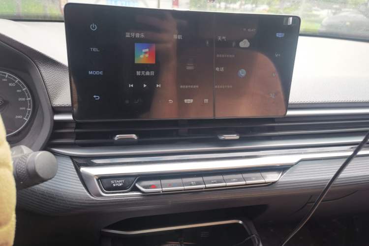 Used Geely Auto Emgrand 2023 4th Generation Champion Edition 1.5L CVT Luxury Model Audio And AC Panel
