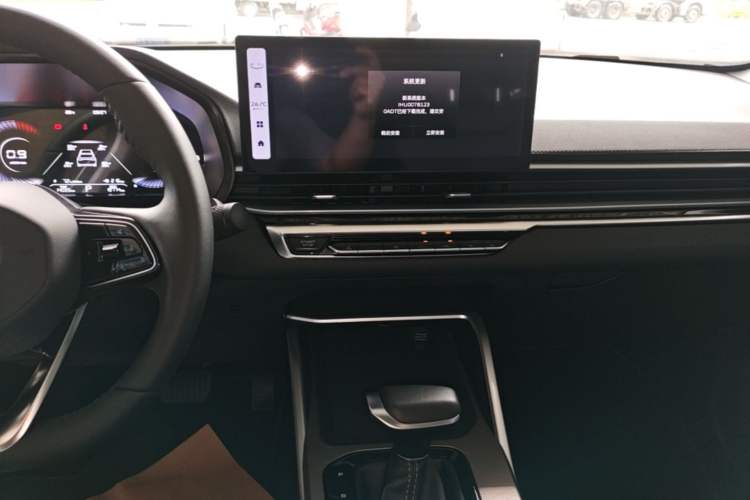 Used Geely Auto Emgrand 2023 4th Generation Champion Edition 1.5L CVT Prestige Model Audio And AC Panel