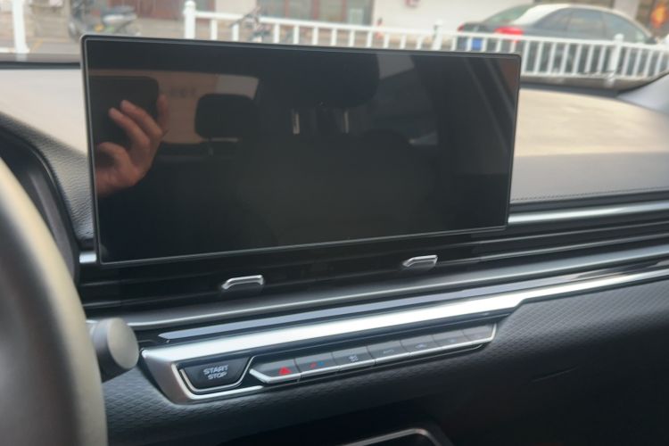Used Geely Auto Emgrand 2023 4th Generation Champion Edition 1.5L CVT Prestige Model Audio And AC Panel
