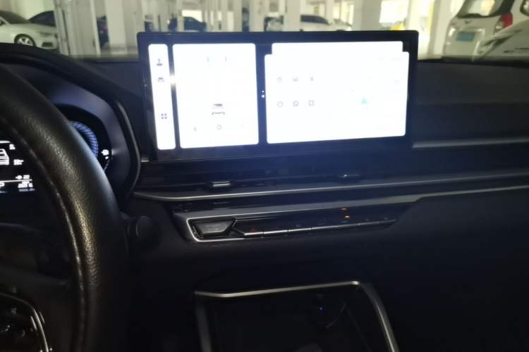 Used Geely Auto Emgrand 2023 4th Generation Champion Edition 1.5L CVT Luxury Model Audio And AC Panel