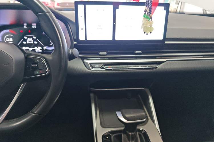 Used Geely Auto Emgrand 2023 4th Generation Champion Edition 1.5L CVT Luxury Model Audio And AC Panel