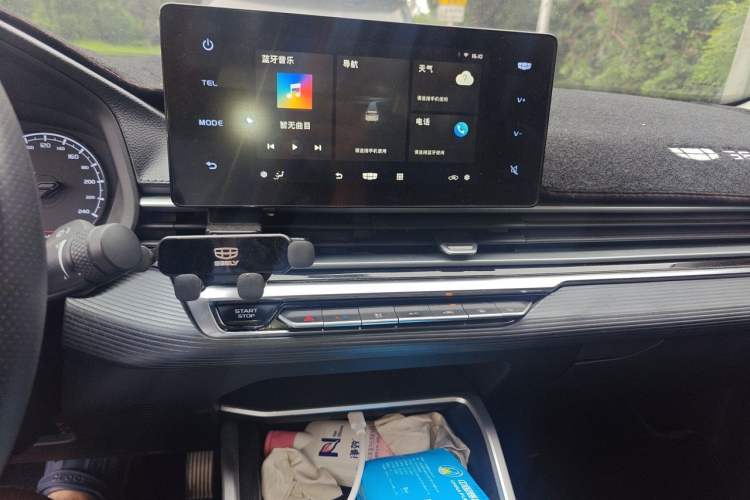 Used Geely Auto Emgrand 2023 4th Generation Champion Edition 1.5L CVT Luxury Model Audio And AC Panel