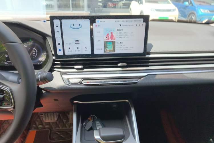 Used Geely Auto Emgrand 2023 4th Generation Champion Edition 1.5L CVT Prestige Model Audio And AC Panel