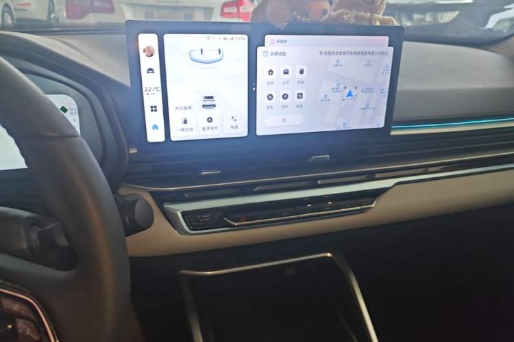 Used Geely Auto Emgrand 2023 4th Generation Champion Edition 1.5L CVT Flagship Model Audio And AC Panel