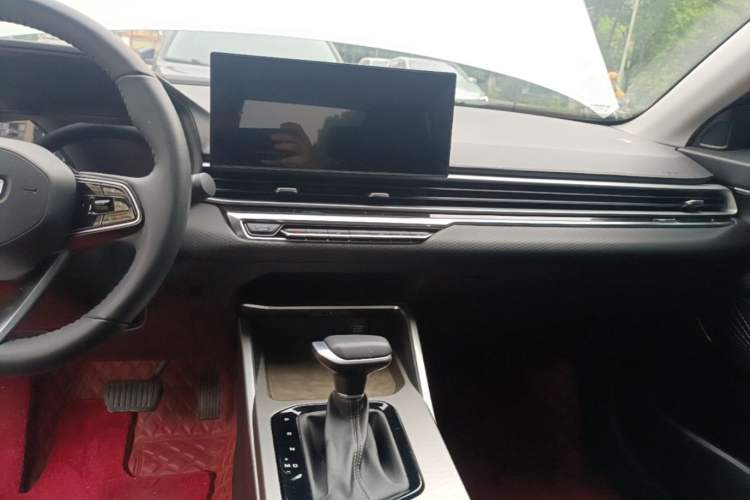 Used Geely Auto Emgrand 2023 4th Generation Champion Edition 1.5L CVT Prestige Model Audio And AC Panel