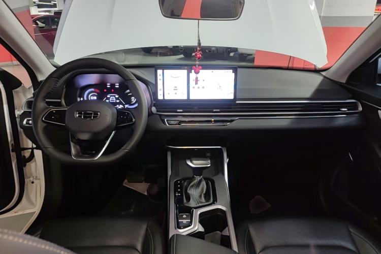 Used Geely Auto Emgrand 2023 4th Generation Champion Edition 1.5L CVT Luxury Model Center Console