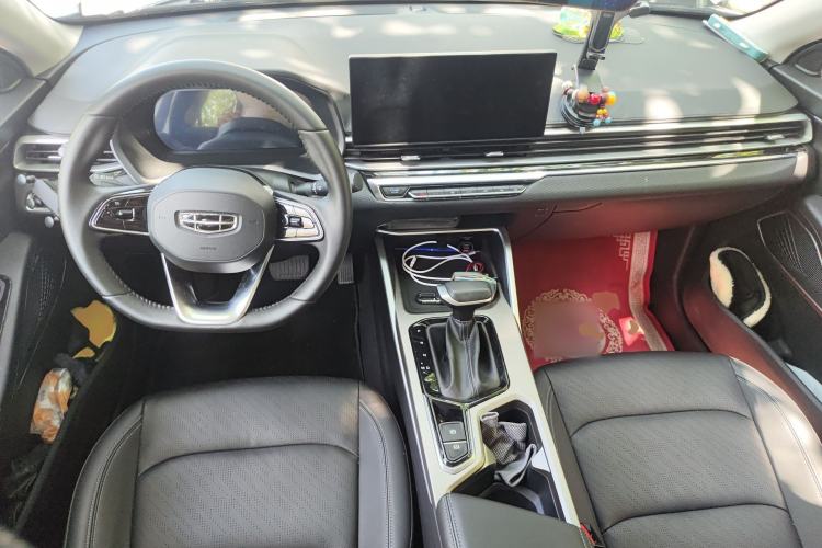 Used Geely Auto Emgrand 2023 4th Generation Champion Edition 1.5L CVT Luxury Model Center Console