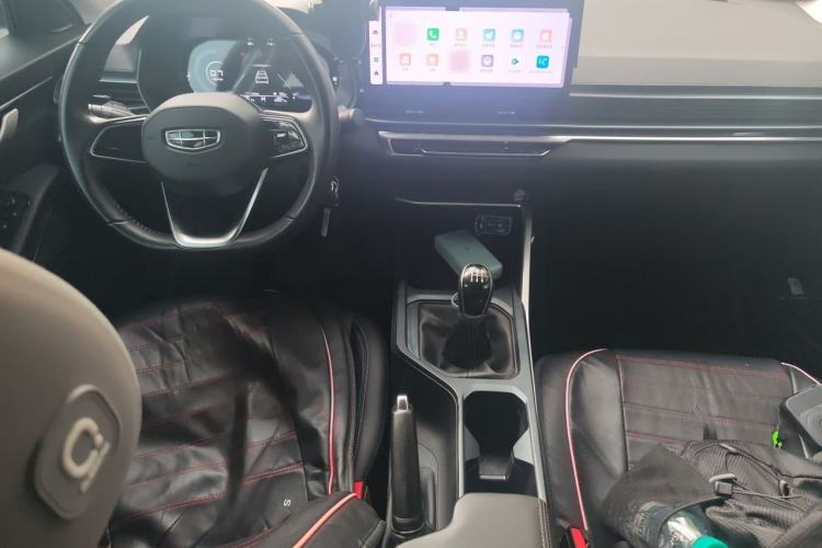 Used Geely Auto Emgrand 2023 4th Generation Champion Edition 1.5L Manual Luxury Model Center Console