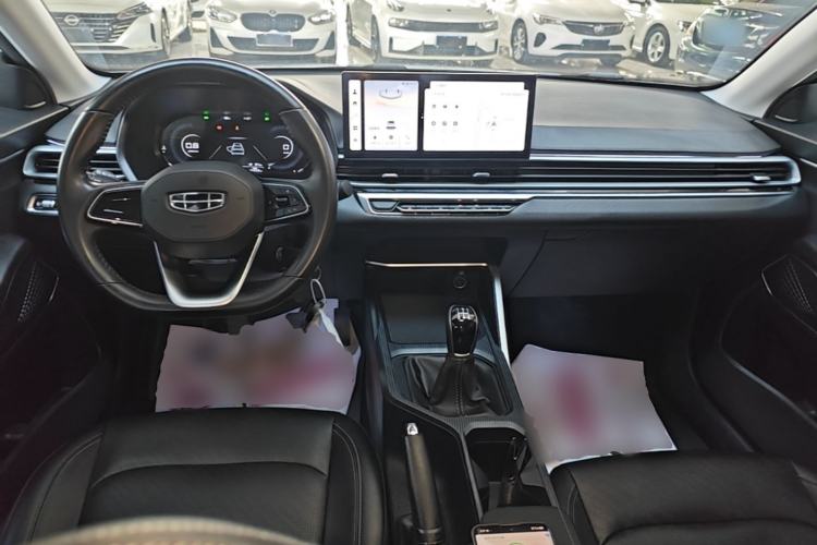 Used Geely Auto Emgrand 2023 4th Generation Champion Edition 1.5L Manual Luxury Model Center Console