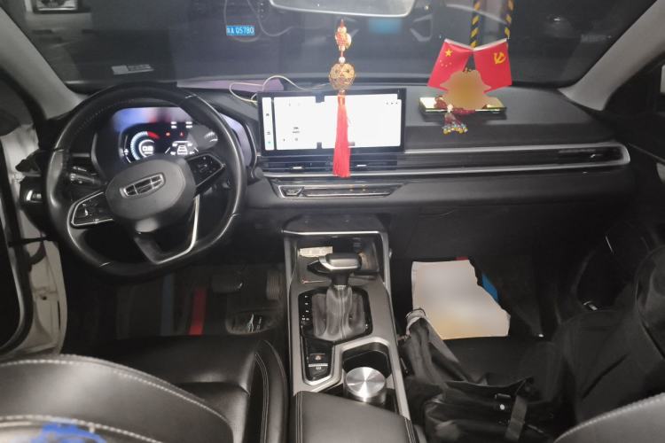 Used Geely Auto Emgrand 2023 4th Generation Champion Edition 1.5L CVT Luxury Model Center Console