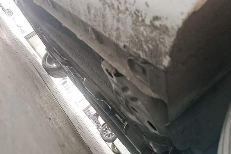 Used Geely Auto Emgrand 2023 4th Generation Champion Edition 1.5L CVT Prestige Model Chassis Front Right