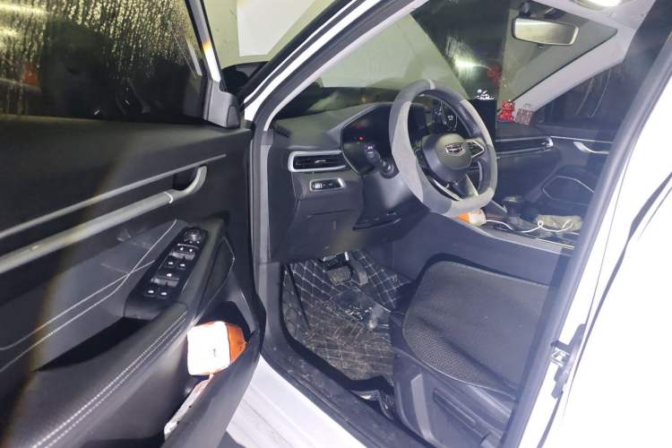Used Geely Auto Emgrand 2023 4th Generation Champion Edition 1.5L CVT Prestige Model Driver Seat