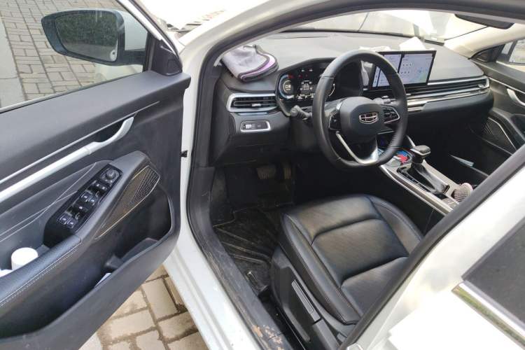 Used Geely Auto Emgrand 2023 4th Generation Champion Edition 1.5L CVT Prestige Model Driver Seat