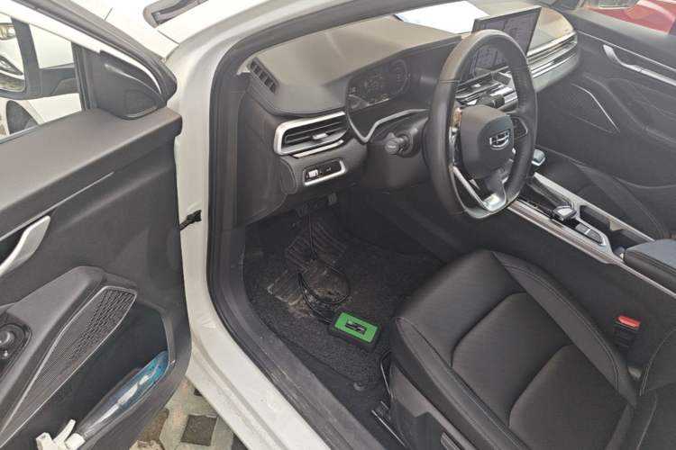 Used Geely Auto Emgrand 2023 4th Generation Champion Edition 1.5L CVT Prestige Model Driver Seat