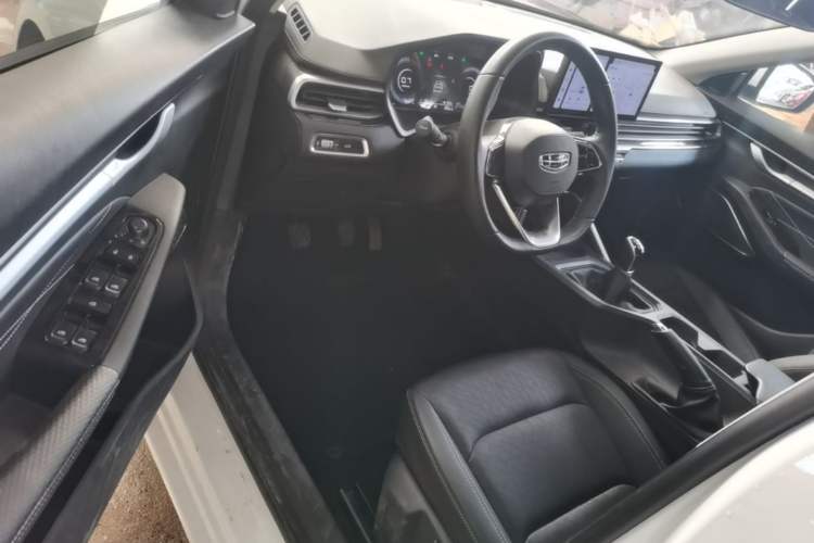 Used Geely Auto Emgrand 2023 4th Generation Champion Edition 1.5L Manual Luxury Model Driver Seat