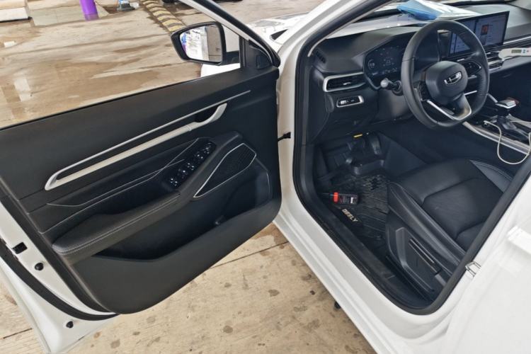 Used Geely Auto Emgrand 2023 4th Generation Champion Edition 1.5L CVT Prestige Model Driver Seat